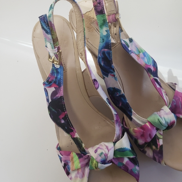 GUESS GWDELILAN Floral Wedge Sandals Size 7 - Picture 7 of 8